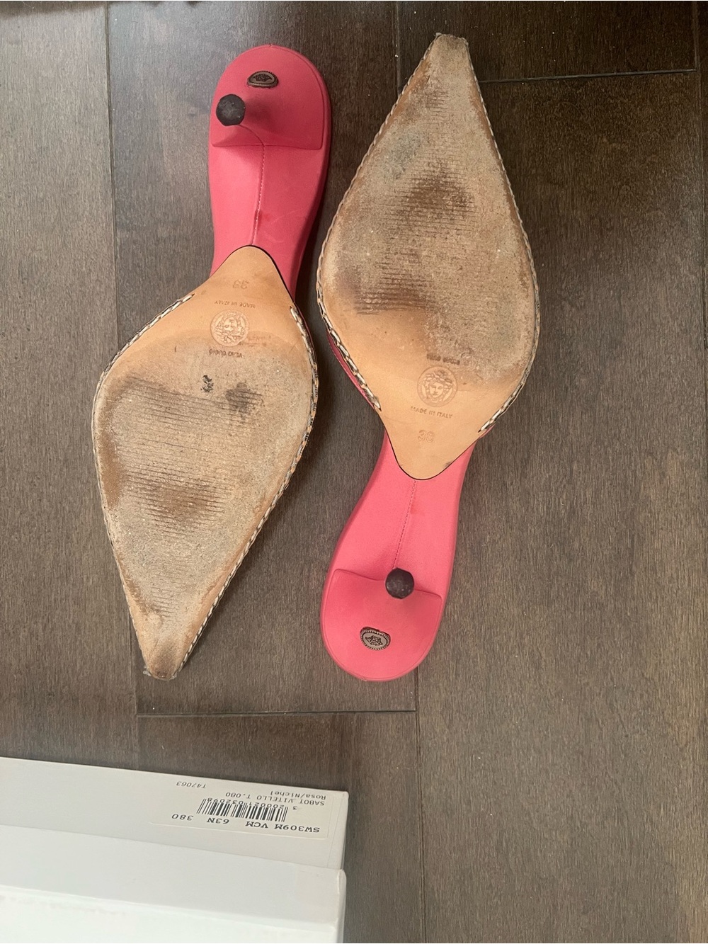 Versace, Limited Addition.
Pink Pointed-Toe Mule Heels - Picture 7 of 7